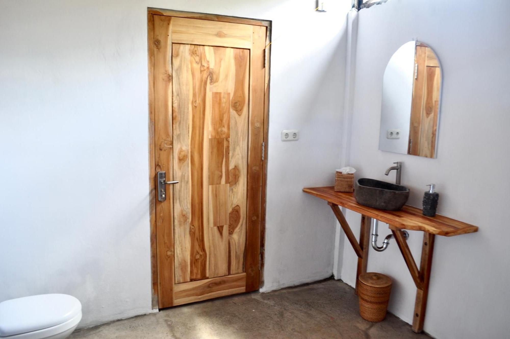 Ripbowl Guest House Selong Belanak Exterior photo
