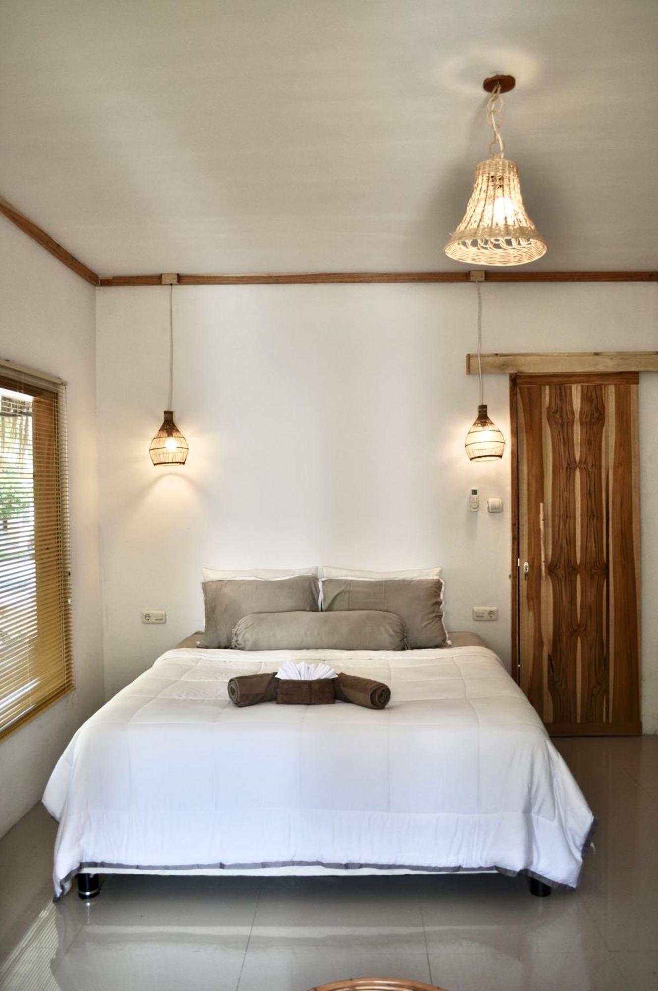 Ripbowl Guest House Selong Belanak Exterior photo
