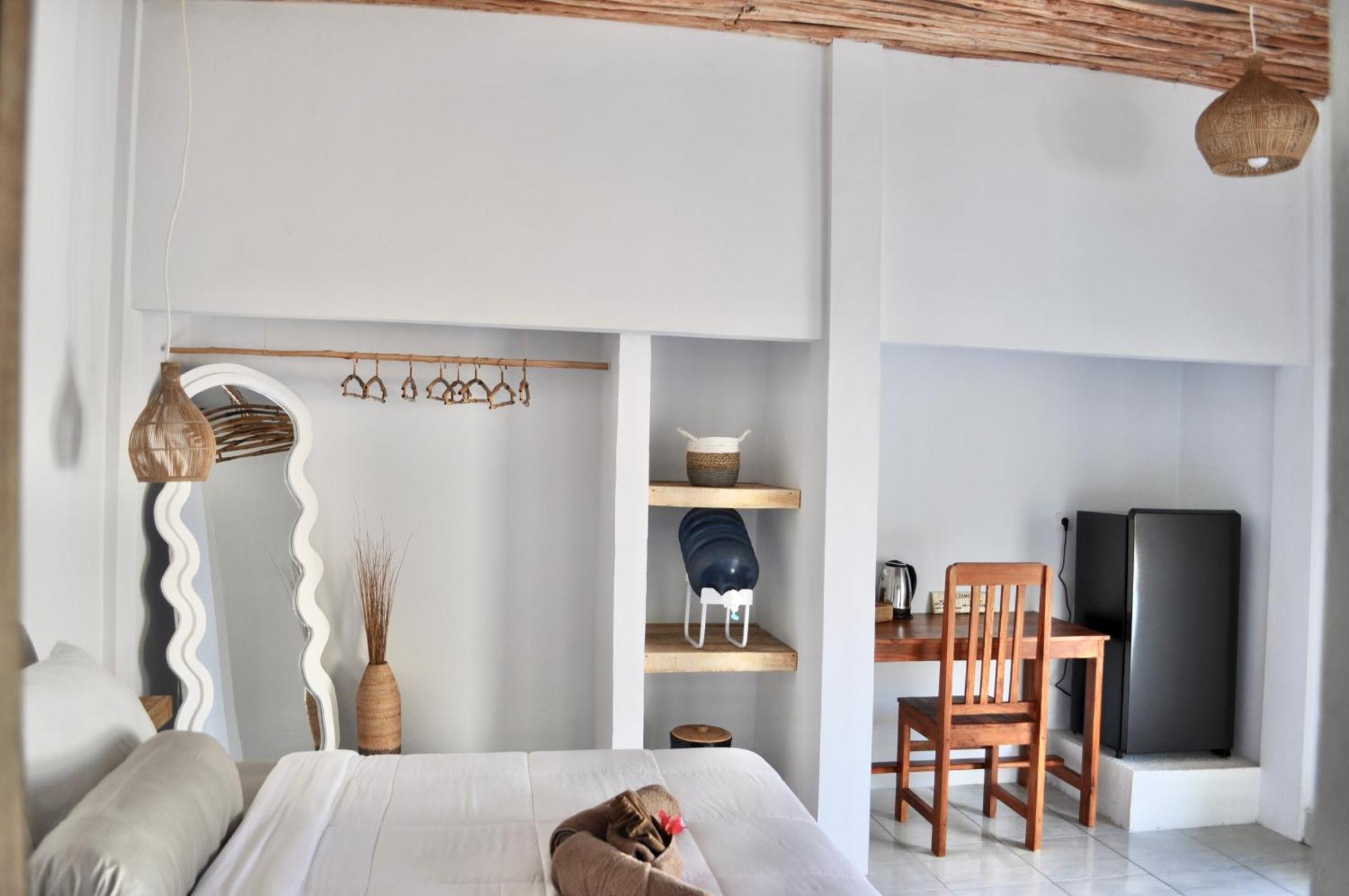 Ripbowl Guest House Selong Belanak Exterior photo