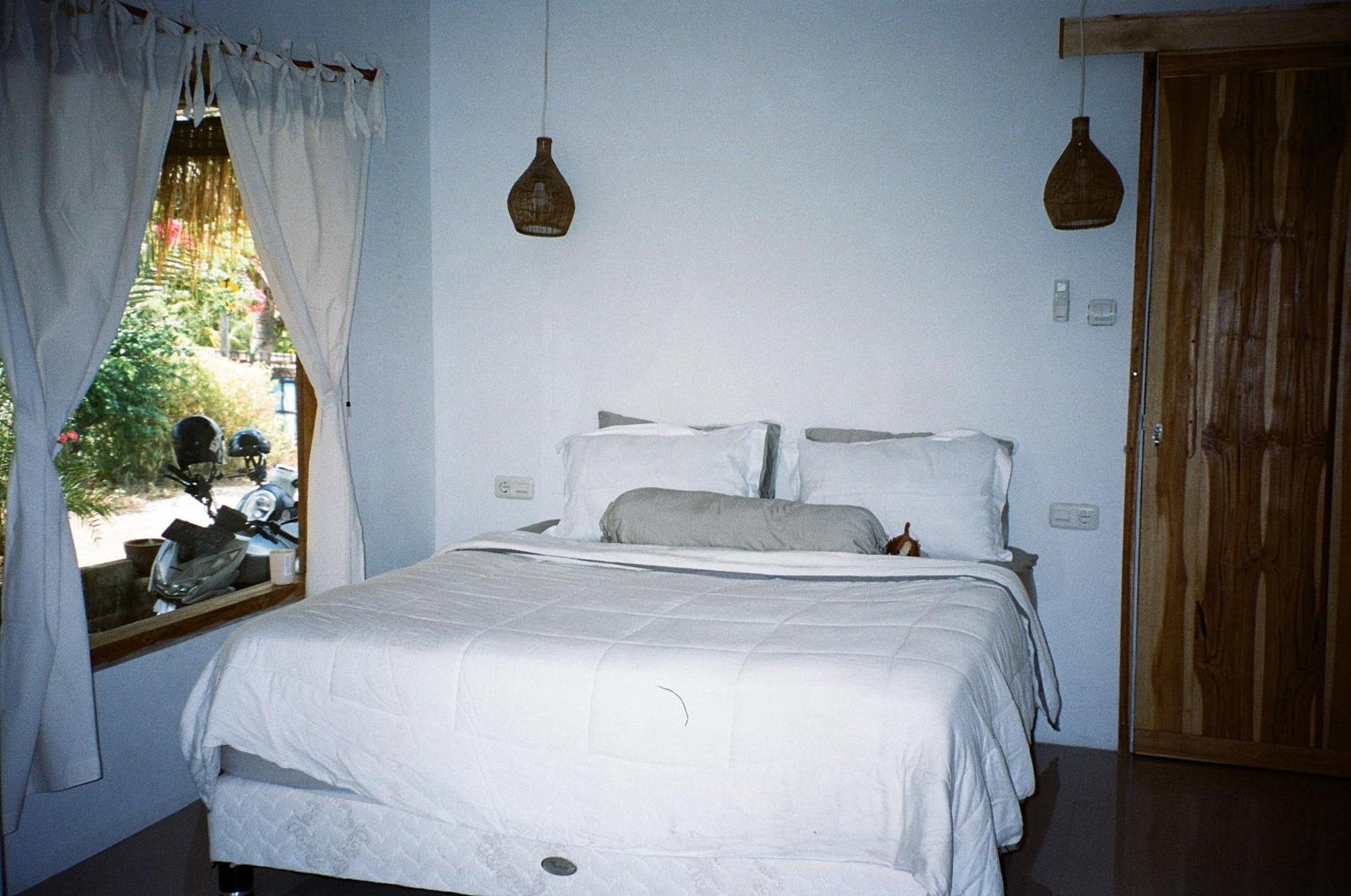 Ripbowl Guest House Selong Belanak Exterior photo
